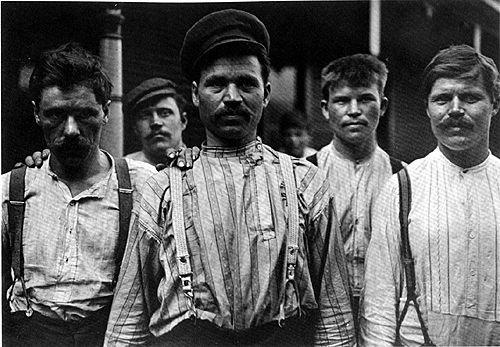 Lewis Hine, Russian steel workers, Homestead, Pa., 1908